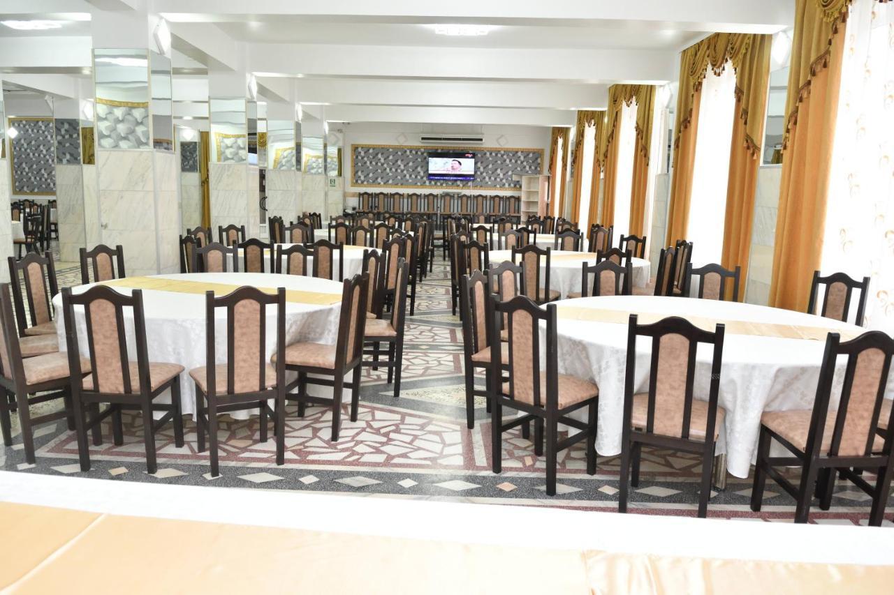 بيت شباب Casa Simescu I Caransebeş المظهر الخارجي الصورة